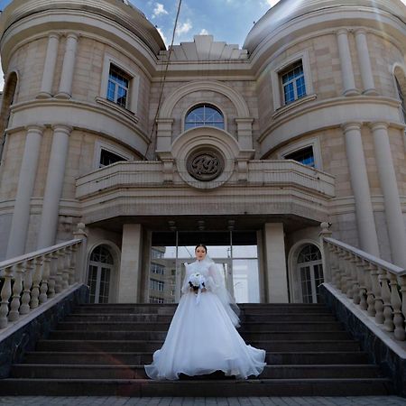 Hotel Royal Bv Ustʼ-Kamenogorsk Exteriér fotografie