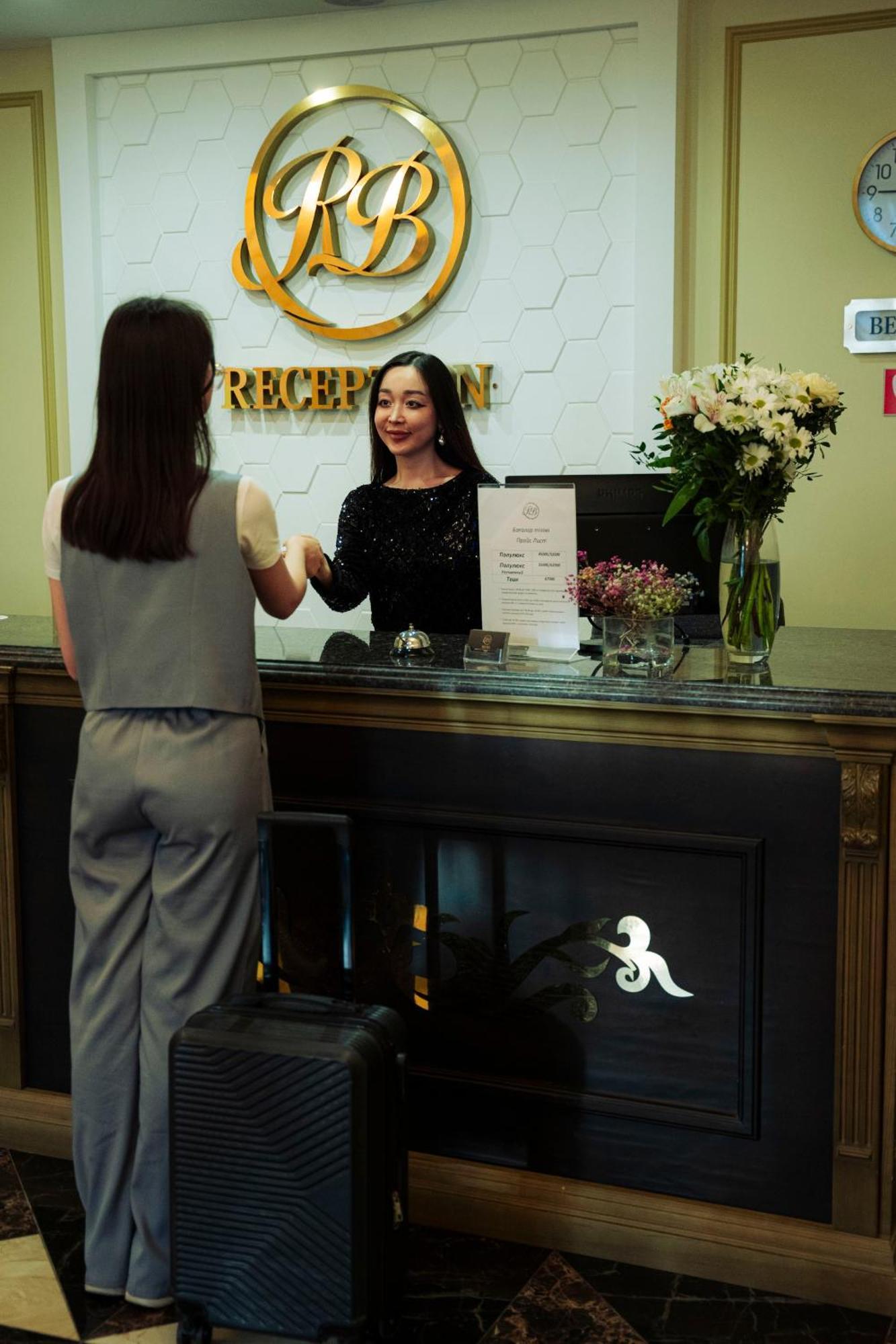 Hotel Royal Bv Ustʼ-Kamenogorsk Exteriér fotografie