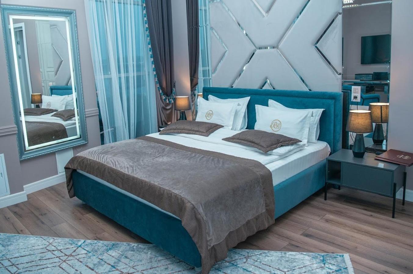 Hotel Royal Bv Ustʼ-Kamenogorsk Exteriér fotografie